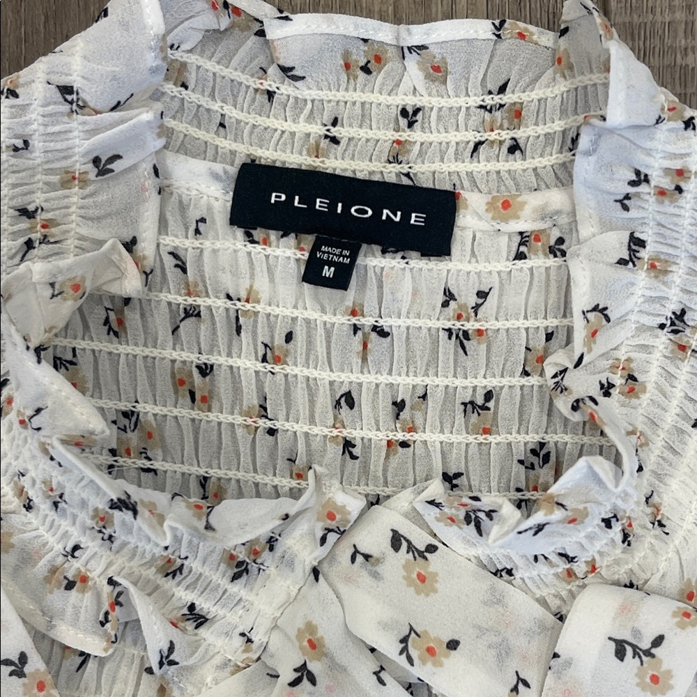 Anthropologie Pleione White Floral Lined Smocked Yoke Short Sleeve Blouse Size M - Picture 4 of 8